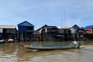 ( Free eSim) Floating Village with Sunset Boat at Kompong Pluk