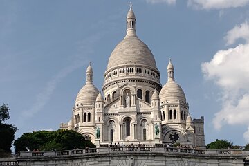 Paris Montmartre and other Holy Sites Guided Tour for Catholics