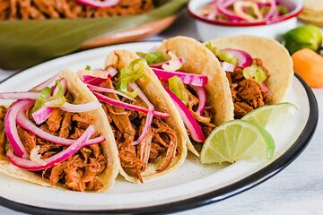4 Hours Eat-As-You-Cook Yucatecan Class in Playa del Carmen