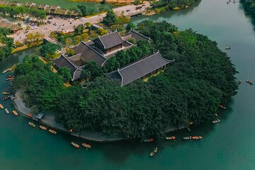 Private Tour from Hanoi to Trang An Grottoes and Bich Dong Pagoda