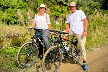 1-Day Private Tour to Ninh Binh: Local Family, Tam Coc & Hoa Lu