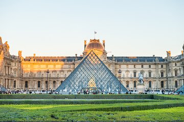 Louvre Museum Paris Private Tour with Tickets and Transfers