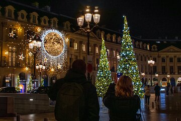 Paris Christmas Lights Small Group Walking Tour with Local Guide