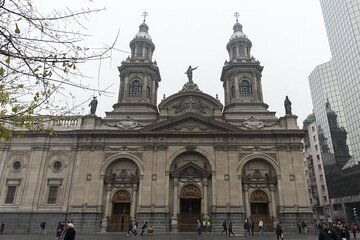Tour to Santiago and Valparaiso with Transfers included