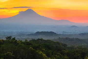 Borobudur in One Day: Sunrise, Village Tour and Temple Structure
