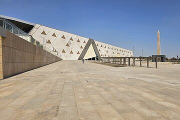 Grand Egyptian Museum Tour with Giza Pyramids 