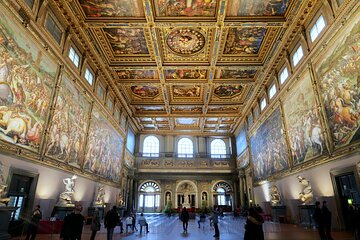 Discover Palazzo Vecchio a Private Museum Tour in Florence