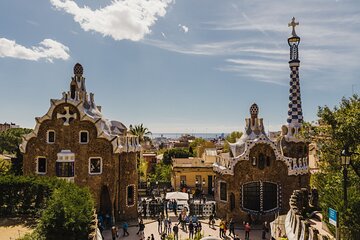 Barcelona In a Day Sagrada, Park Guell, Old Town & Cable Car 