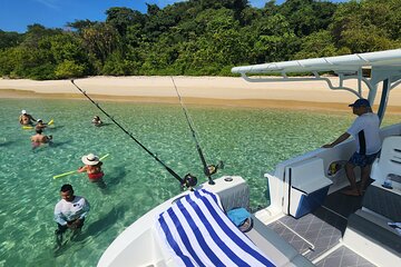 Private Fishing & Island Hopping – 38ft Speedboat | Pearl Islands