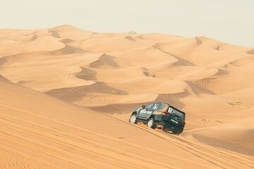 Dubai Desert Safari 4x4 Dune Bashing, Entertainment and BBQ