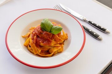 Fettuccine and Tiramisu Masterclass in the Heart of Rome