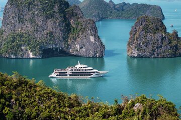 Halong Bay 5 Star Cruise with Premium Seafood Buffet