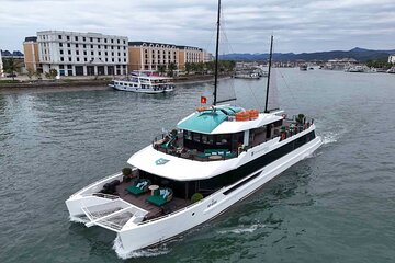 Hanoi to Ha Long and Lan Ha Bay Exclusive Catamaran Cruise
