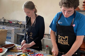 Agadir Cooking class (tajin+msemen+thé)with 1h camel ride 