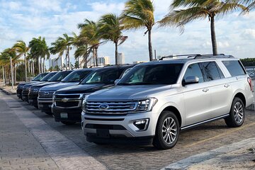Private Round Trip Transfer from Airport to Cancun
