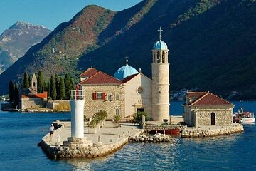 Private Tour - Our Lady of the Rocks and Perast Old Town (2hrs)