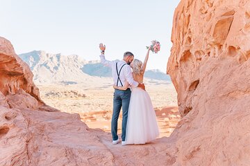 Wedding in French at Valley of Fire