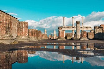 Private Tour from Rome to Pompeii with Archaeological Excavation Visit