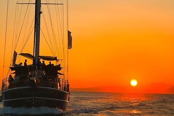 Athens Luxury Sunset Dinner Cruise – Swim Stop, Dinner & Open Bar