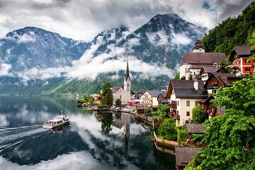 Hallstatt and Salzburg Full-Day Guided Tour from Vienna
