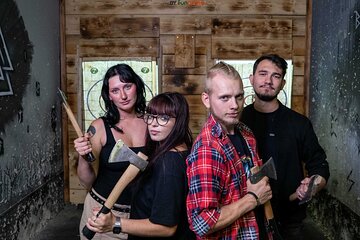 Axe Throwing in Fun Arena