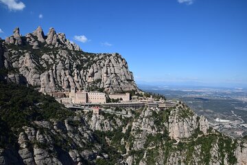 Semi-Private Montserrat Tour from Barcelona