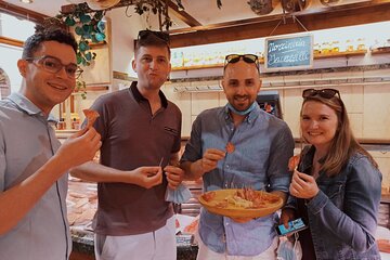 Rome: 4-hours Trastevere by Night Food, Wine and Sightseeing Tour