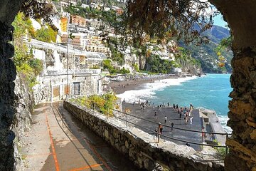 Amalfi Coast, Sorrento and Pompeii in a Day from Naples