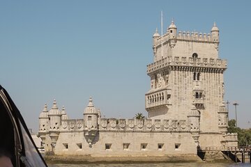 Lisbon 2H Sailing Boat Tour and Cruise With Drinks