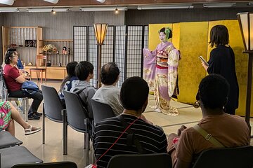 MEET MAIKO: Meet-&-Greet, Maiko Show & Experience in Kyoto