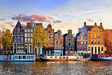 Private transfer from Paris to Amsterdam, 2h Stop in Brussels