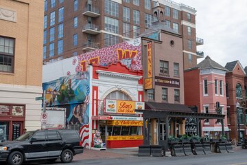 DC Neighborhoods by Metro Tour