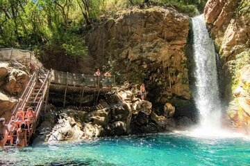 Private Tour to Waterfall and Hotsprings in Rincon de La Vieja