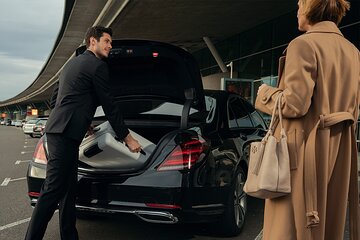 Premium drivers from Paris to CDG or Orly