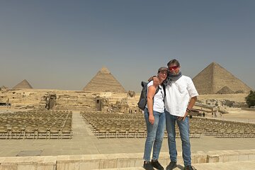 Private Tour to Giza Pyramids, the Egyptian Museum & Lunch. 