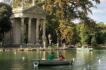 Elegant Moments Professional Photoshoot at Villa Borghese Garden