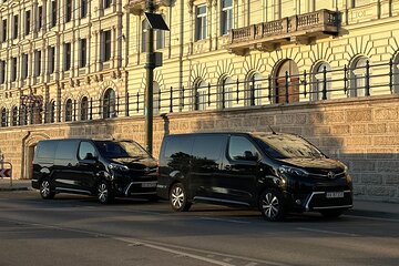 Luxury Private Transfer from Krakow to Prague