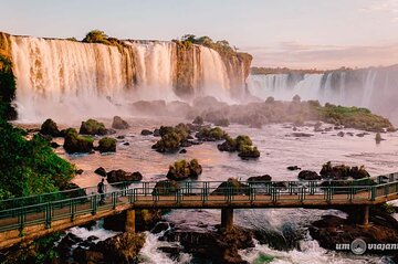Day tour Cataratas Brazil and Argentina, both small group 