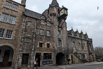 Edinburgh Canongate and Royal Mile Guided Tour in English