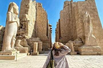 Full Day Tour of the West and East Banks of Luxor 