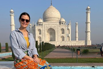 2-Day Agra Tour with Taj Mahal Sunrise from Delhi