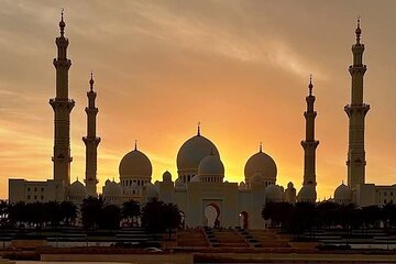 Private Abu Dhabi City Tour with Free Louver Museum Ticket