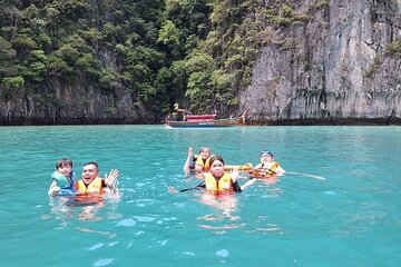 Private Sunrise Tour to Phi Phi Island