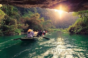 Ninh Binh: Hoa Lu, Trang An/Tam Coc and Mua Caves Hiking Day Trip