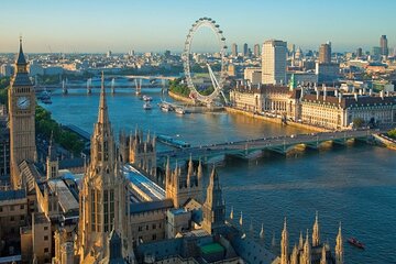 Private Car Roundtrip Day Tour London to Windsor and Portsmouth