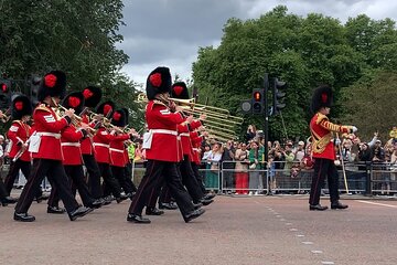 Changing of The Guards Best Locations