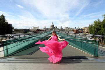 Captivating Moments at Millennium Bridge Professional Photoshoot