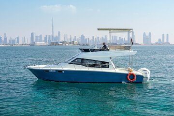 Dubai Charter Boat : Book 40ft Private Yacht up to 12 people