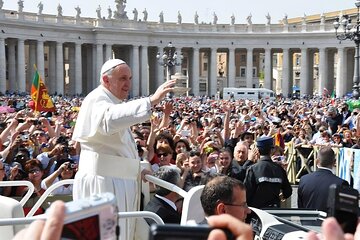  Papal Audience Escorted Entry in Rome