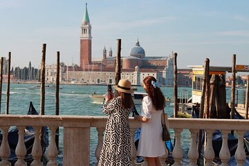 Private Venice Tour: Landmarks & Hidden Gems with Caffè Florian